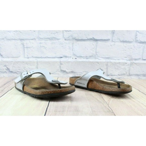 Birkenstock Gizeh Silver Leather Birko-Flor Thong Sandals Size EU 33 US 2-2 - Picture 2 of 10